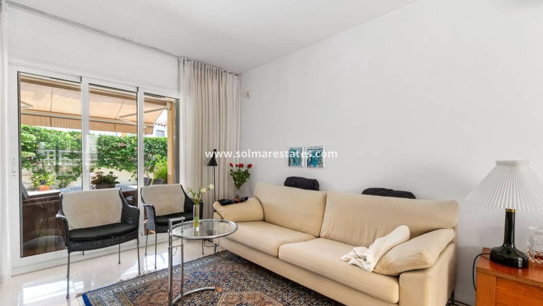 3 quarto Casa em Banda para venda em Playa Flamenca com piscina - 339 000 € (Ref: 9207356)