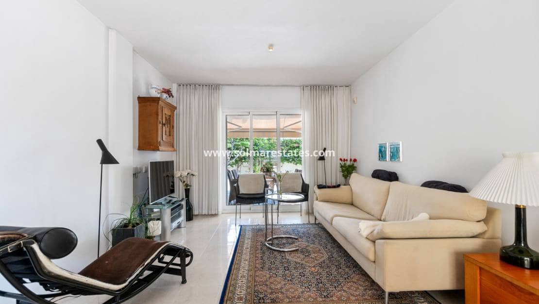 3 quarto Casa em Banda para venda em Playa Flamenca com piscina - 339 000 € (Ref: 9207356)