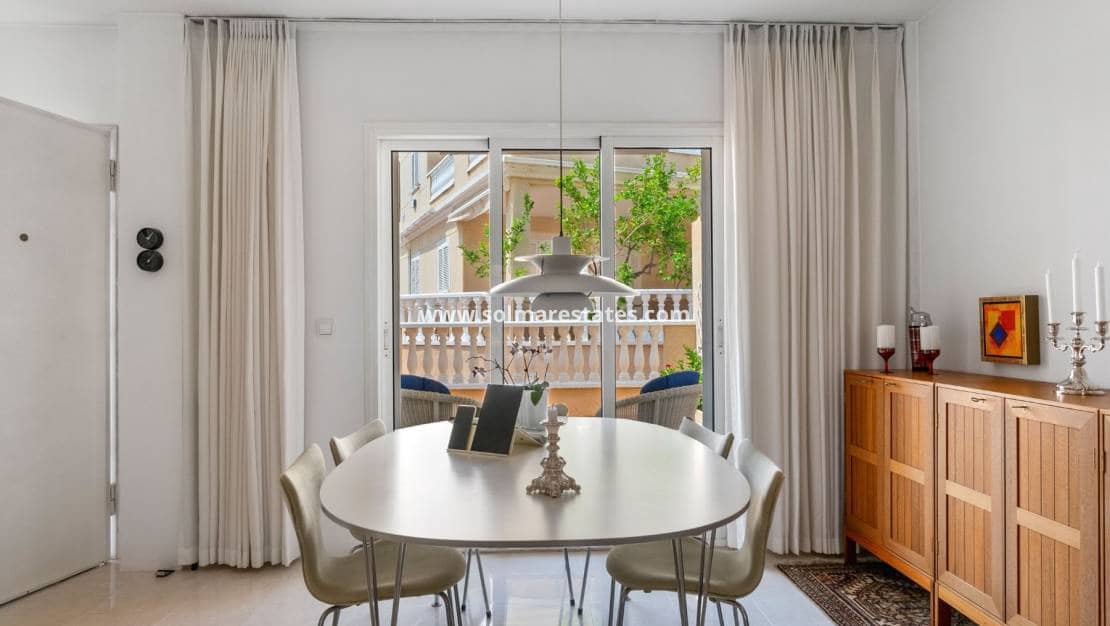 3 quarto Casa em Banda para venda em Playa Flamenca com piscina - 339 000 € (Ref: 9207356)