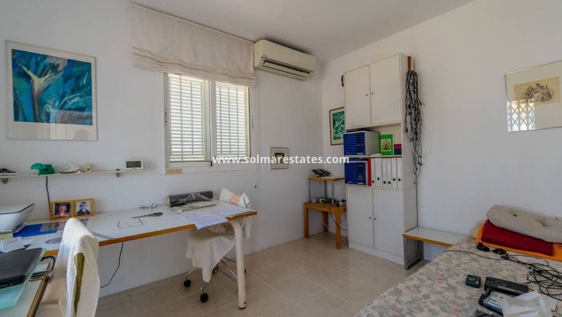 3 quarto Casa em Banda para venda em Playa Flamenca com piscina - 339 000 € (Ref: 9207356)