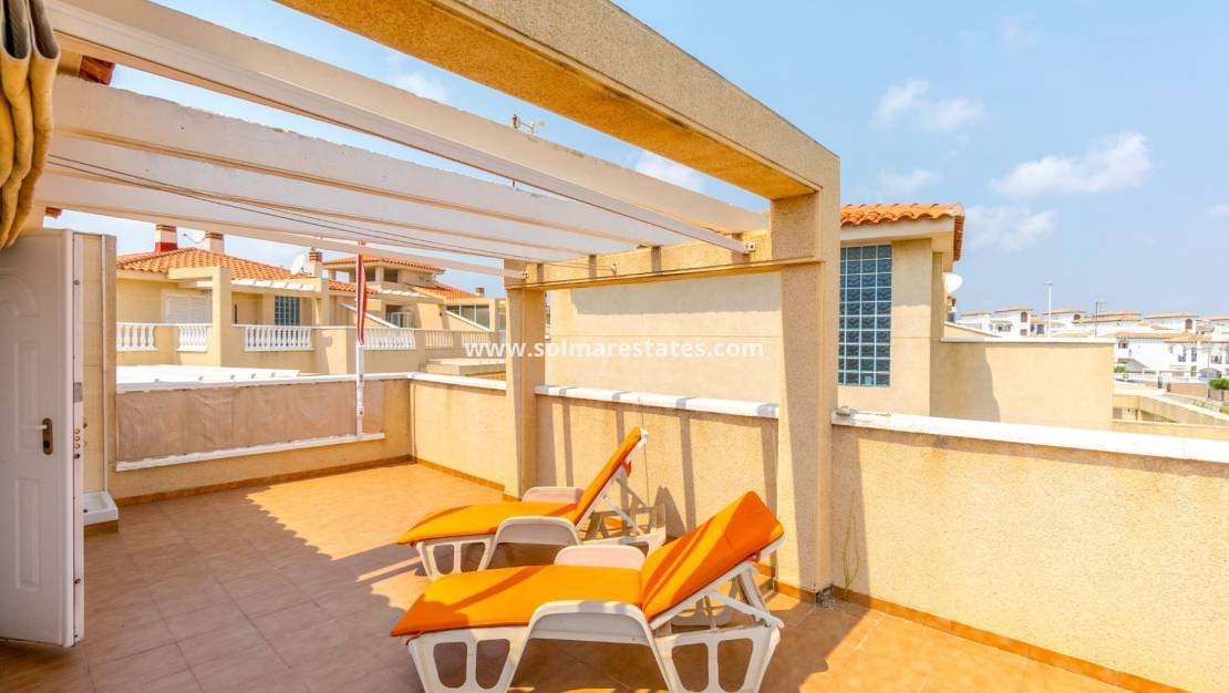 3 quarto Casa em Banda para venda em Playa Flamenca com piscina - 339 000 € (Ref: 9207356)