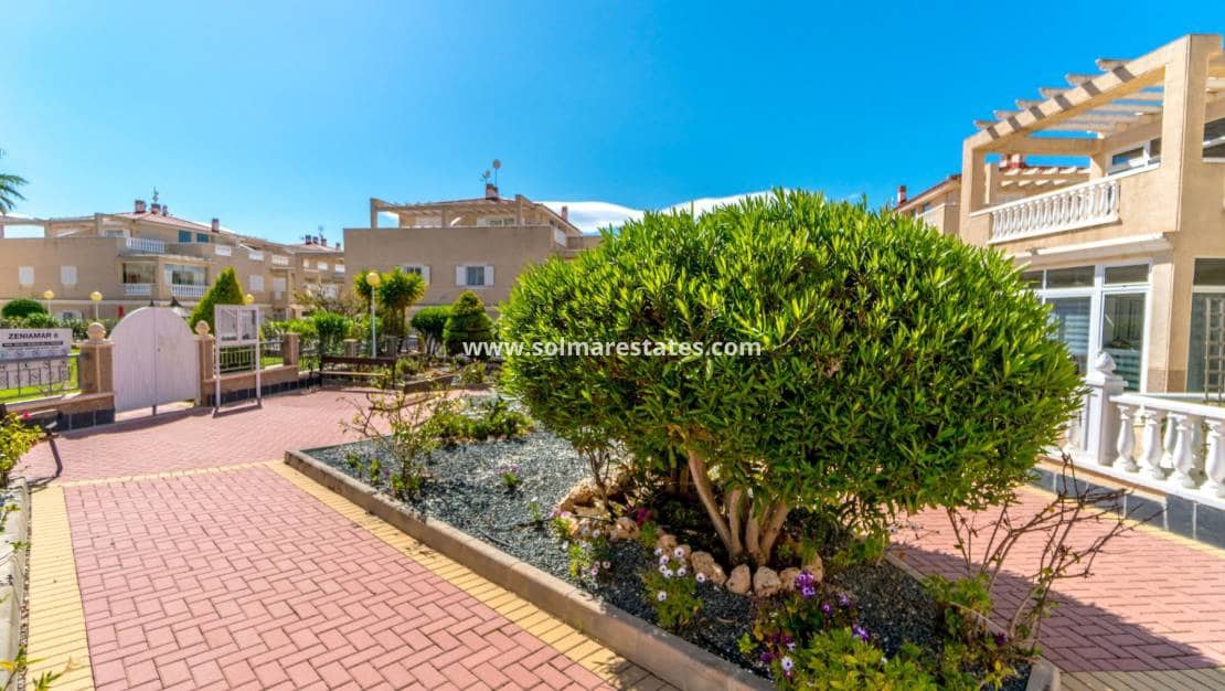 3 quarto Casa em Banda para venda em Playa Flamenca com piscina - 339 000 € (Ref: 9207356)