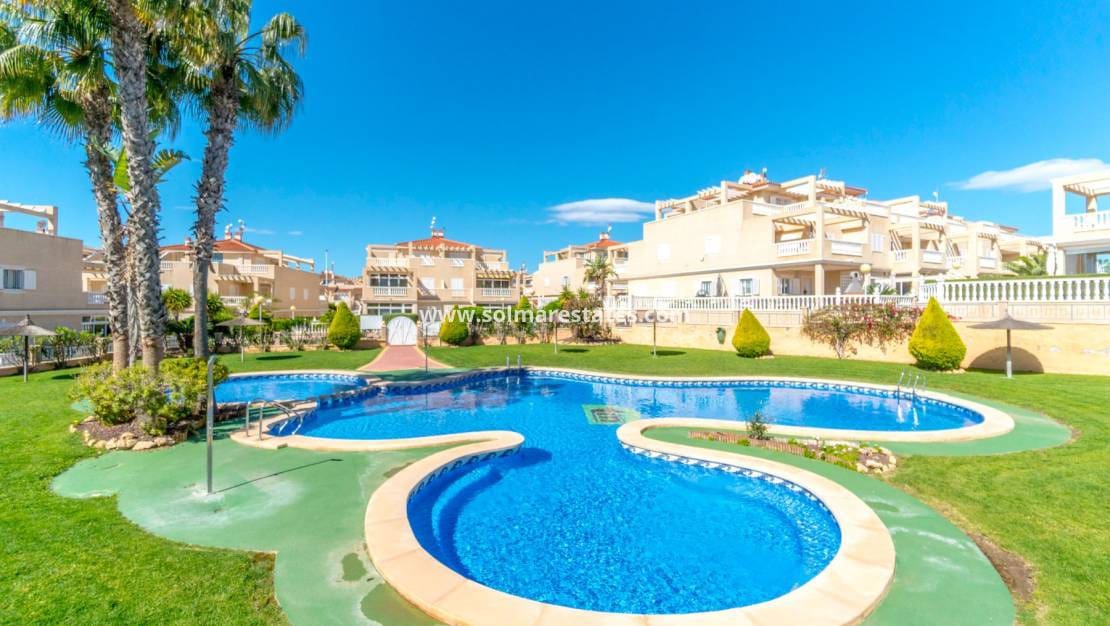 3 quarto Casa em Banda para venda em Playa Flamenca com piscina - 339 000 € (Ref: 9207356)