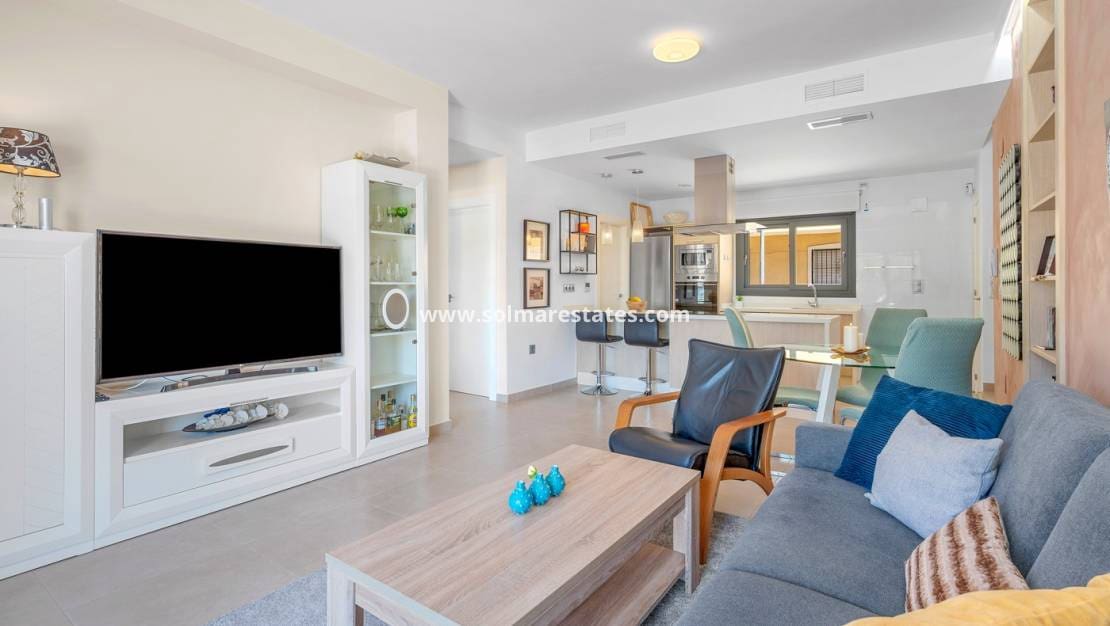 3 soverom Hus til salgs i Formentera del Segura med svømmebasseng - € 339 000 (Ref: 9207359)