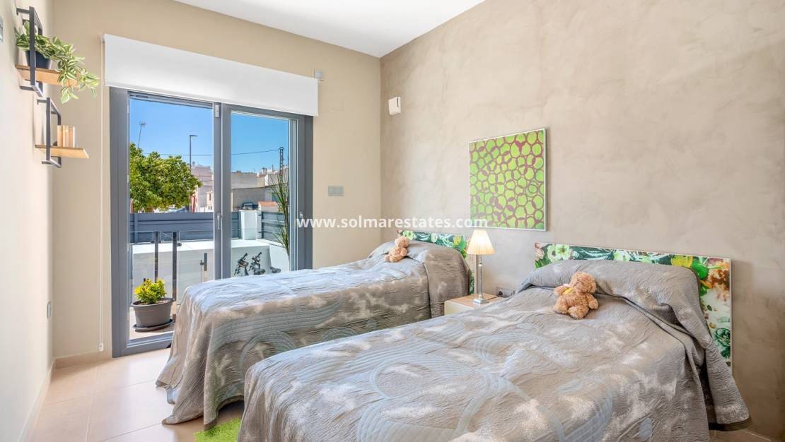 3 soverom Hus til salgs i Formentera del Segura med svømmebasseng - € 339 000 (Ref: 9207359)