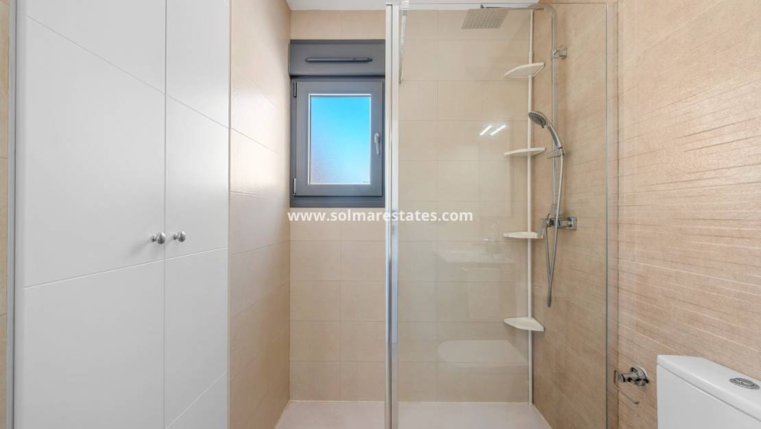 3 soverom Hus til salgs i Formentera del Segura med svømmebasseng - € 339 000 (Ref: 9207359)