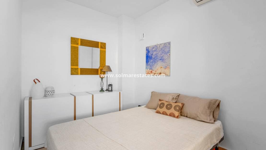 3 soverom Hus til salgs i Formentera del Segura med svømmebasseng - € 339 000 (Ref: 9207359)