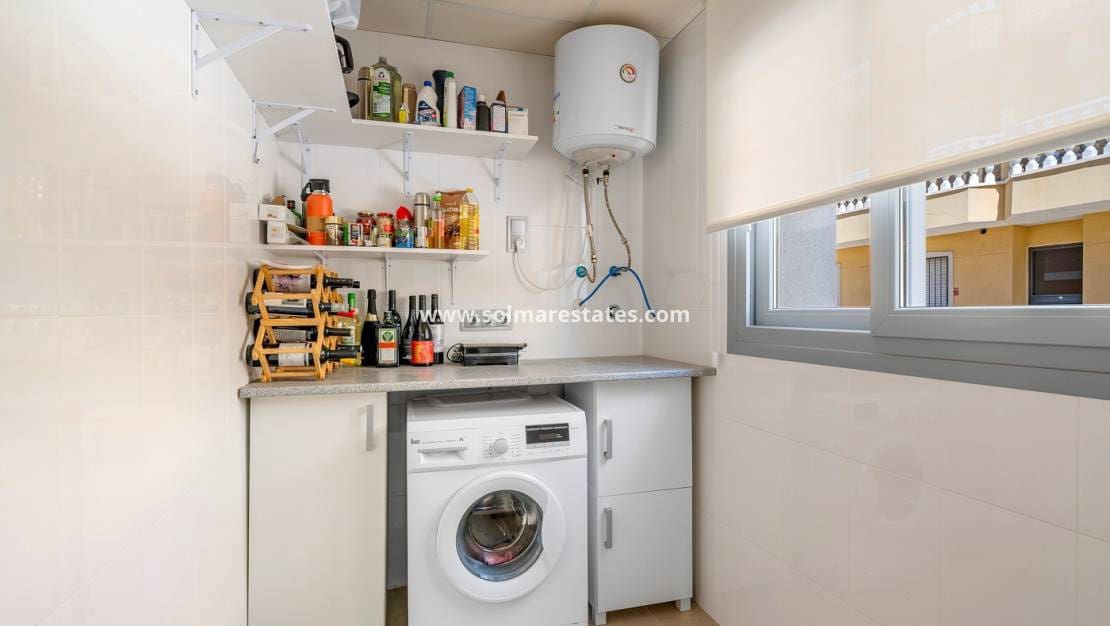 3 soverom Hus til salgs i Formentera del Segura med svømmebasseng - € 339 000 (Ref: 9207359)