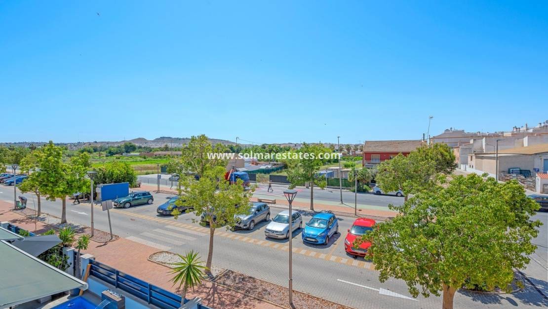 3 soverom Hus til salgs i Formentera del Segura med svømmebasseng - € 339 000 (Ref: 9207359)