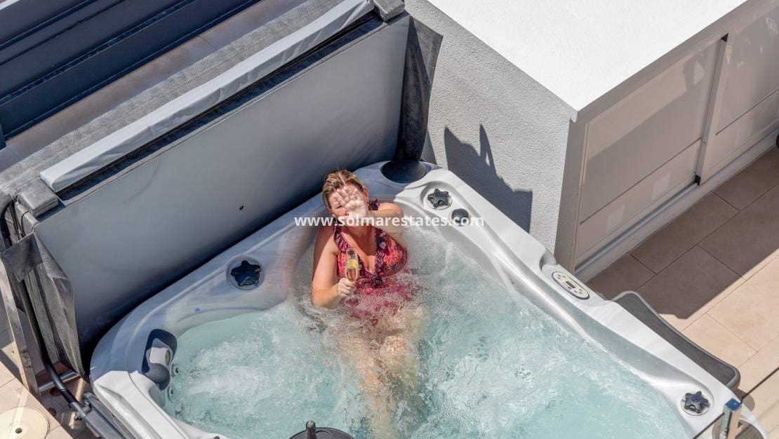 3 soverom Hus til salgs i Formentera del Segura med svømmebasseng - € 339 000 (Ref: 9207359)