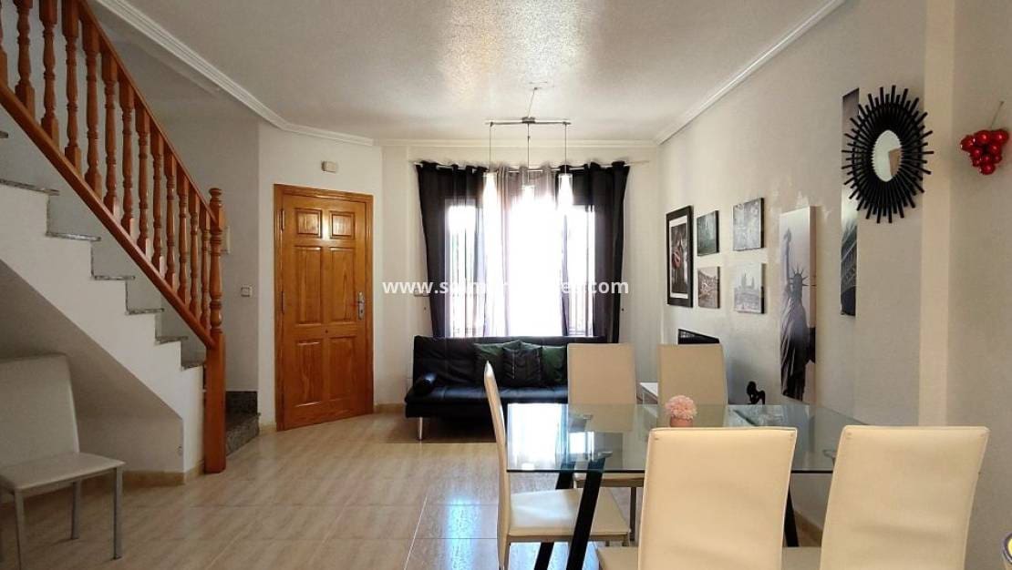 3 soverom Hus til salgs i Cabo Roig med svømmebasseng - € 234 900 (Ref: 9207363)