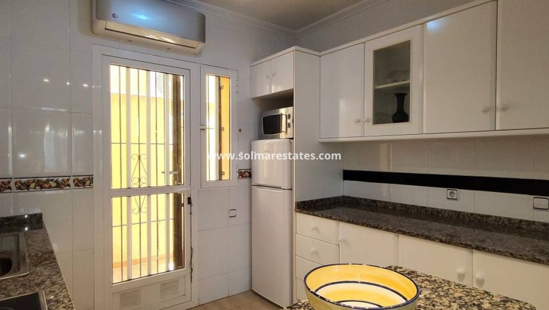 3 soverom Hus til salgs i Cabo Roig med svømmebasseng - € 234 900 (Ref: 9207363)