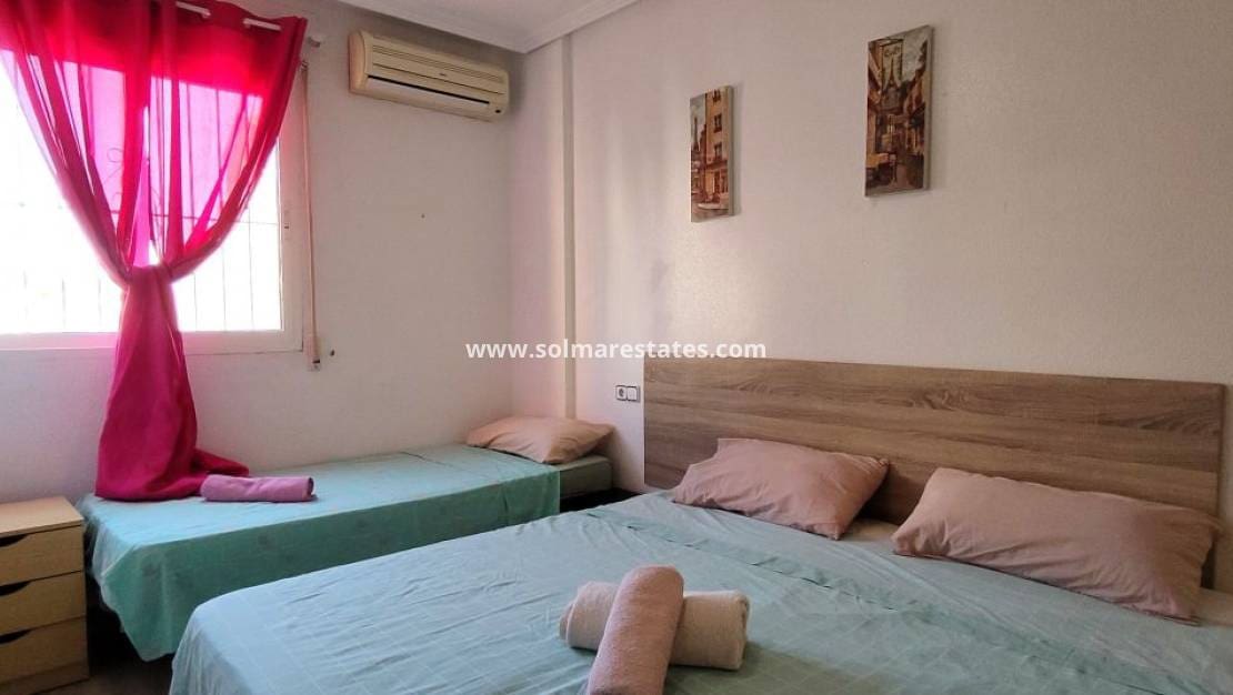 3 soverom Hus til salgs i Cabo Roig med svømmebasseng - € 234 900 (Ref: 9207363)