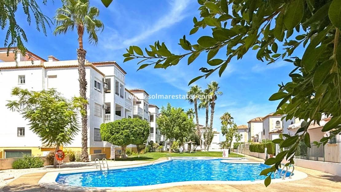 2 Zimmer Apartment zu verkaufen in Villamartin mit Pool - 199.000 € (Ref: 9208679)
