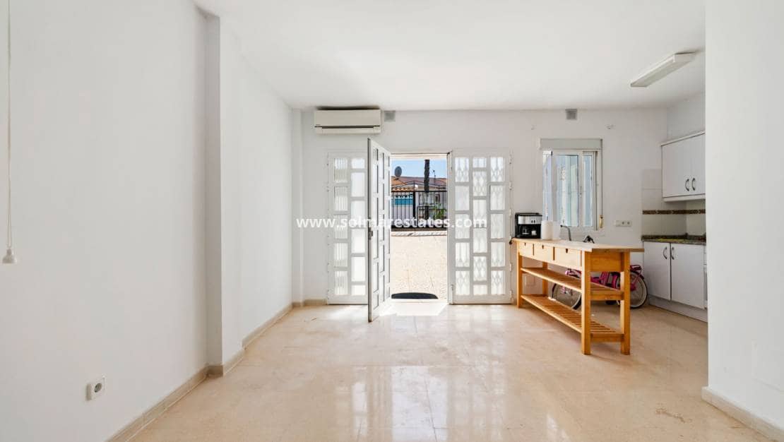 3 sypialnia Dom na sprzedaż w Dona Pepa z basenem - 269 900 € (Ref: 9208680)