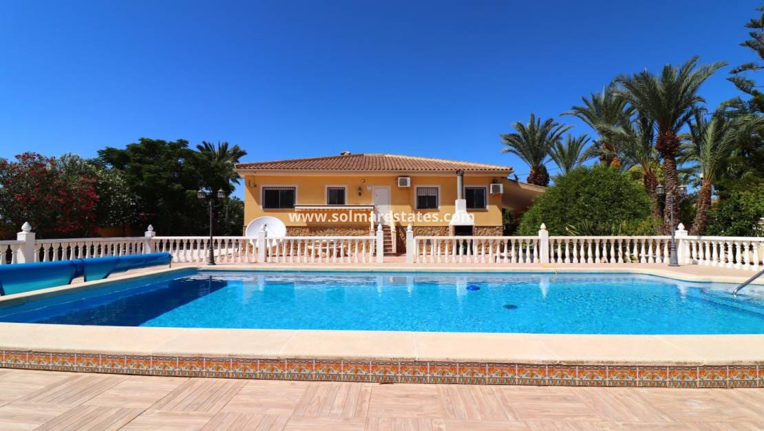 3 soverom Villa til salgs i Catral med svømmebasseng - € 375 000 (Ref: 9209304)