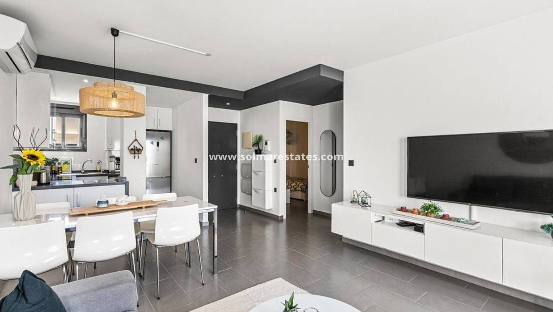 2 chambre Appartement à vendre à La Zenia avec piscine - 319 000 € (Ref: 9211544)