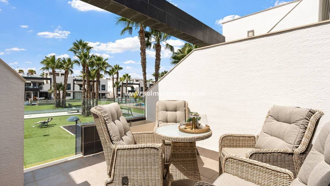 2 chambre Appartement à vendre à La Zenia avec piscine - 319 000 € (Ref: 9211544)