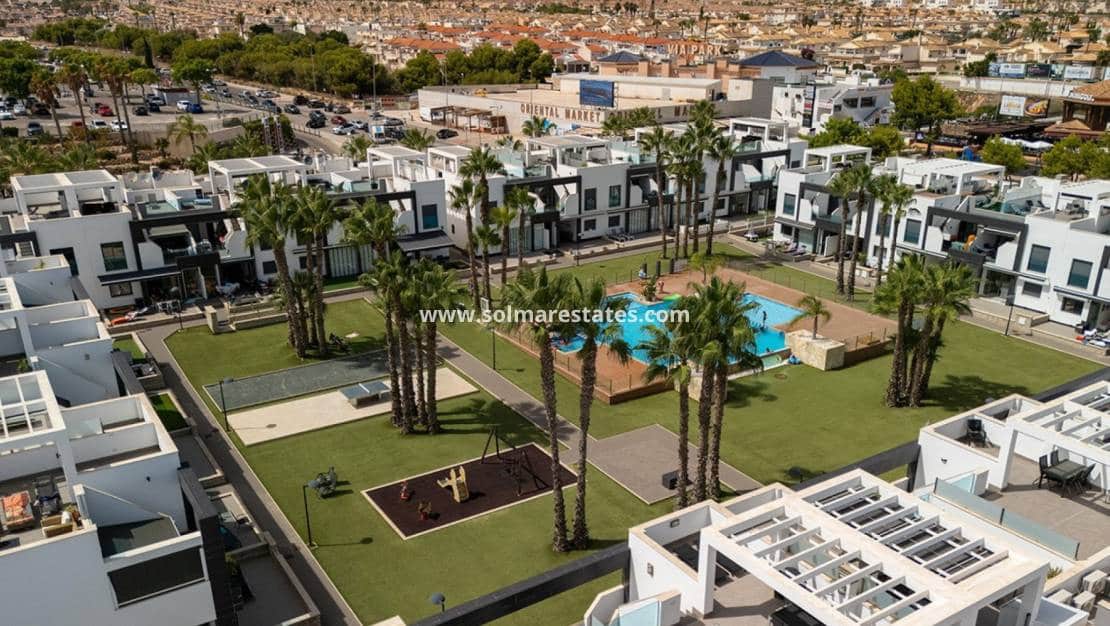 2 chambre Appartement à vendre à La Zenia avec piscine - 319 000 € (Ref: 9211544)