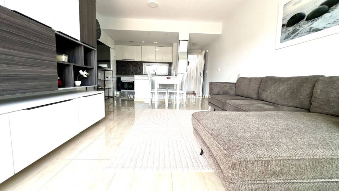 2 quarto Apartamento para venda em Villamartin com piscina - 215 000 € (Ref: 9216849)