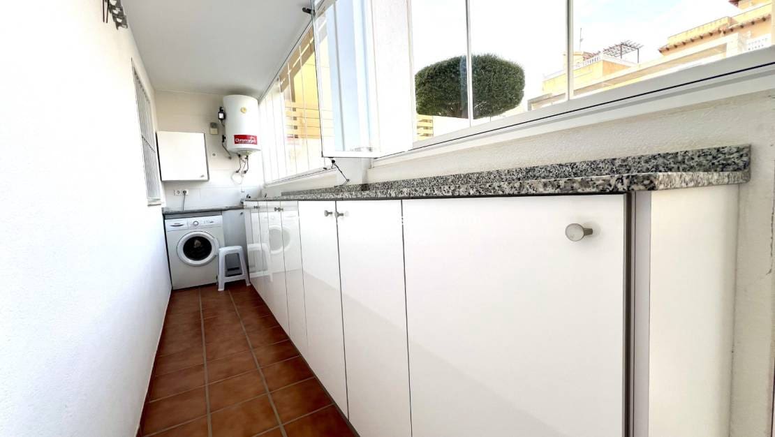 2 quarto Apartamento para venda em Villamartin com piscina - 215 000 € (Ref: 9216849)