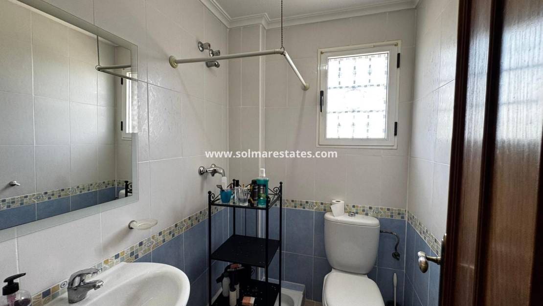 2 soveværelse Lejlighed til salg i Los Altos med swimmingpool - € 139.000 (Ref: 9219159)