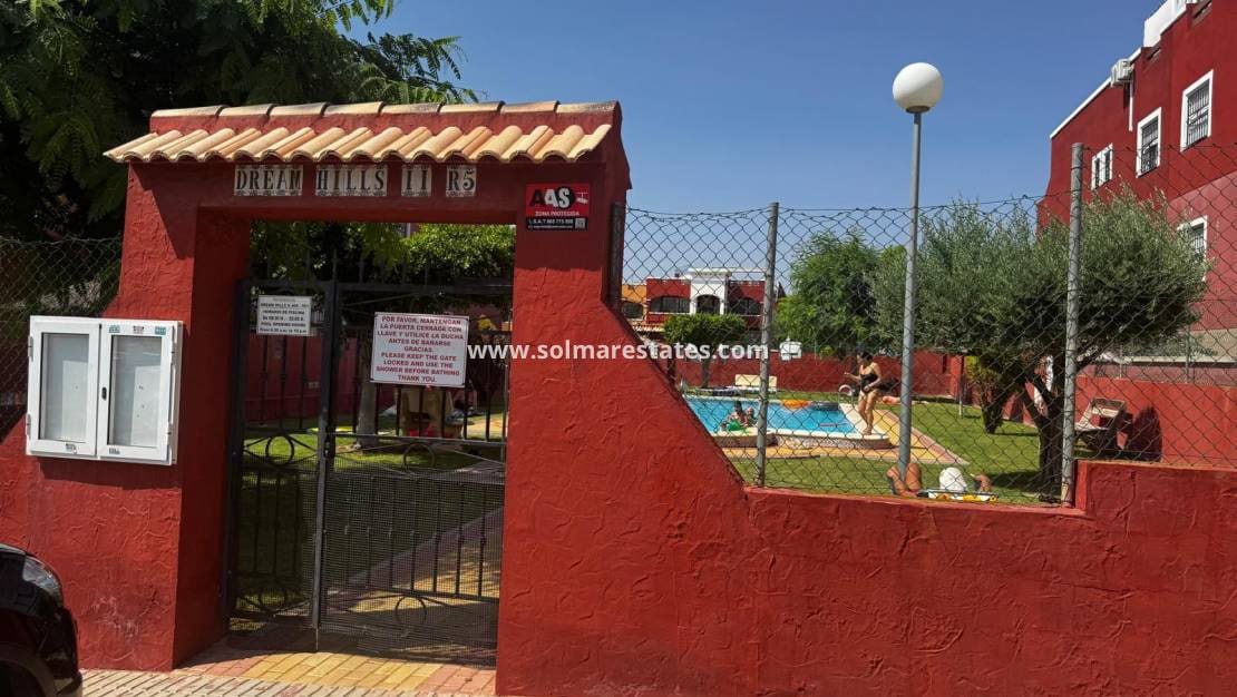 2 soveværelse Lejlighed til salg i Los Altos med swimmingpool - € 139.000 (Ref: 9219159)