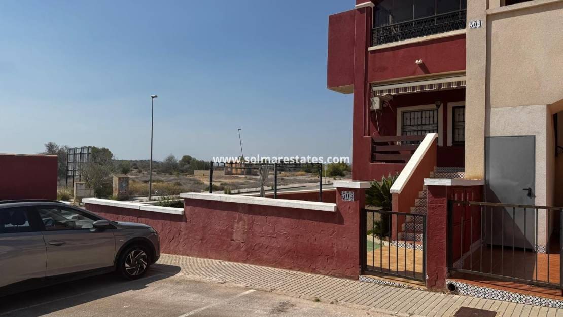 2 soveværelse Lejlighed til salg i Los Altos med swimmingpool - € 139.000 (Ref: 9219159)