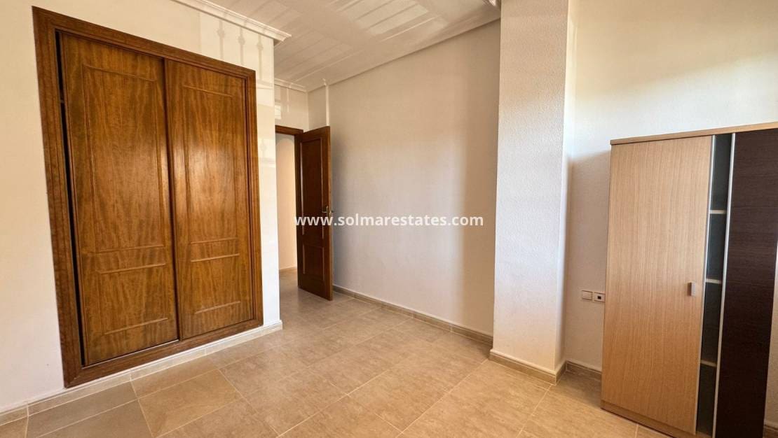 2 soveværelse Lejlighed til salg i Los Altos med swimmingpool - € 139.000 (Ref: 9219159)