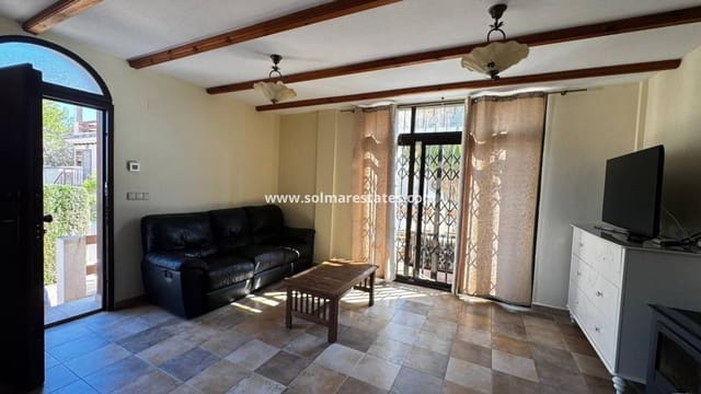 4 Zimmer Villa zu verkaufen in Villamartin, Orihuela mit Pool - 349.900 € (Ref: 9219160)
