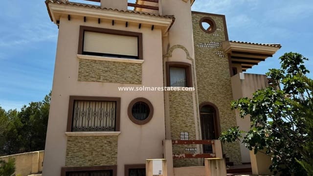 4 chambre Villa/Maison à vendre à Villamartin, Orihuela avec piscine - 330 000 € (Ref: 9221373)