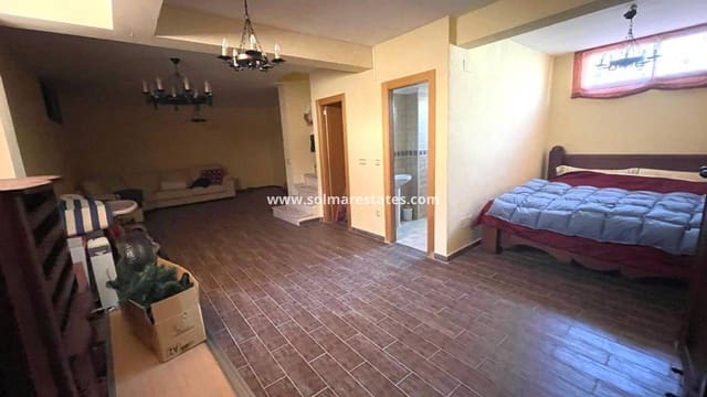 4 chambre Villa/Maison à vendre à Villamartin, Orihuela avec piscine - 330 000 € (Ref: 9221373)