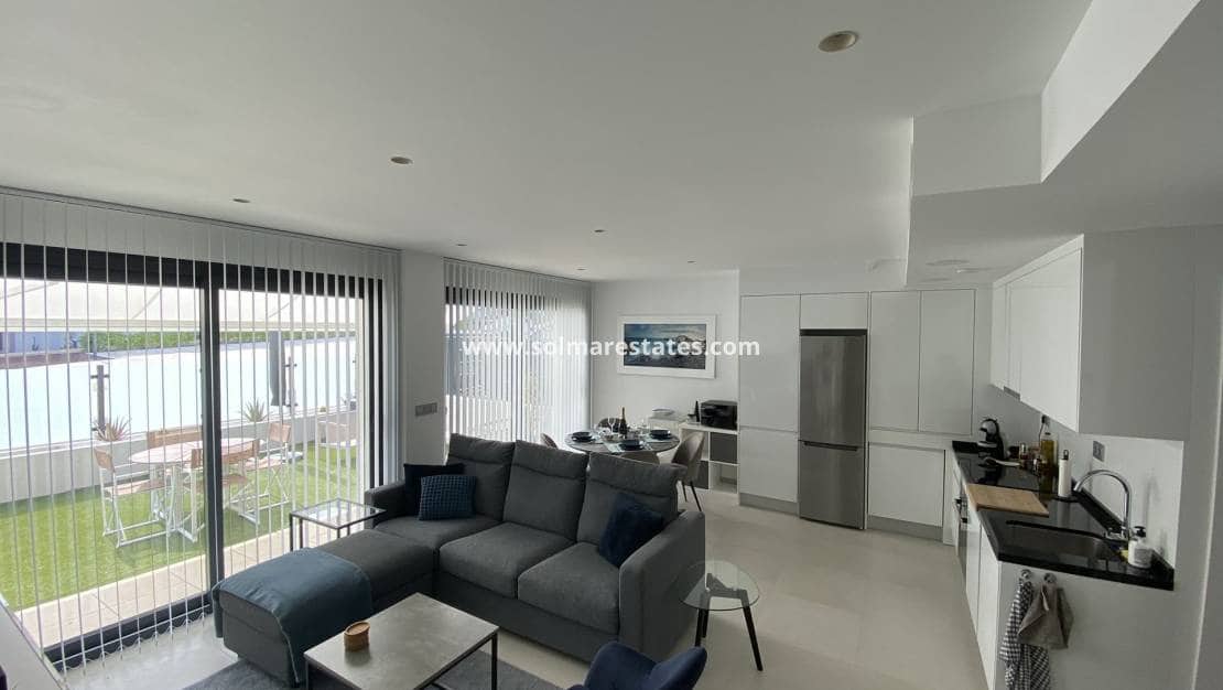 3 chambre Villa/Maison à vendre à Pilar de la Horadada avec piscine - 319 900 € (Ref: 9221376)