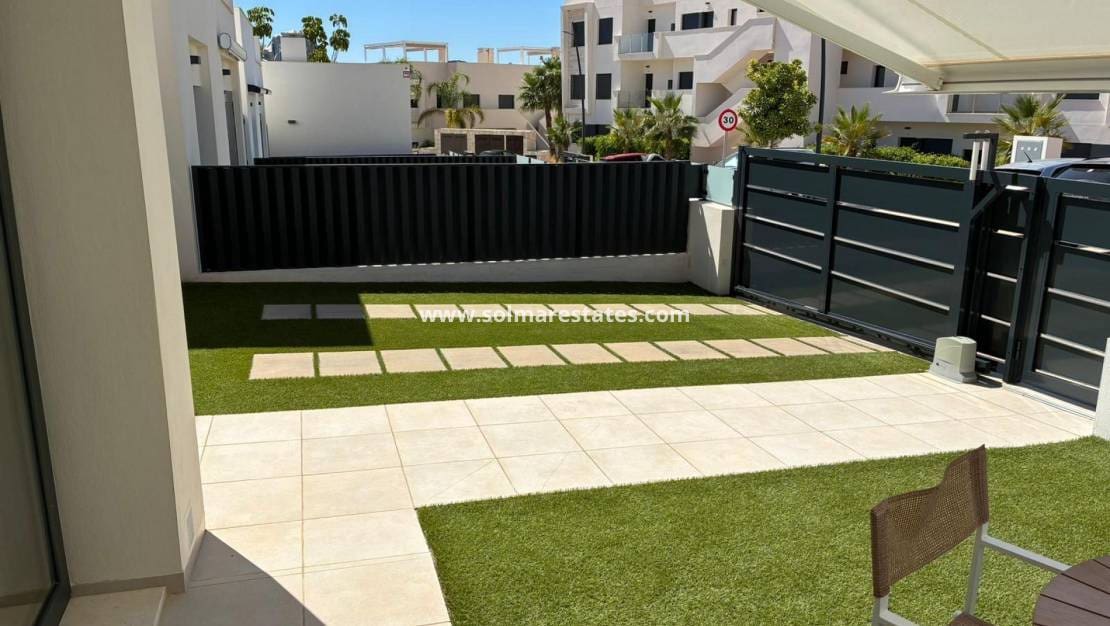 3 chambre Villa/Maison à vendre à Pilar de la Horadada avec piscine - 319 900 € (Ref: 9221376)