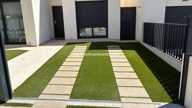 3 Zimmer Villa zu verkaufen in Pinar de Campoverde, Pilar de la Horadada mit Pool - 319.900 € (Ref: 9221376)