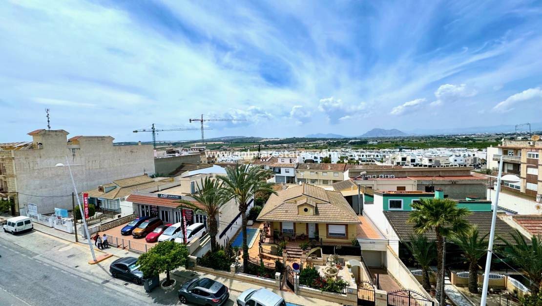 2 bedroom Apartment for sale in Benijofar - € 125,000 (Ref: 9221377)