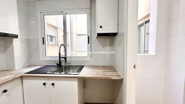 2 Zimmer Apartment zu verkaufen in San Miguel de Salinas mit Pool - 165.000 € (Ref: 9237741)