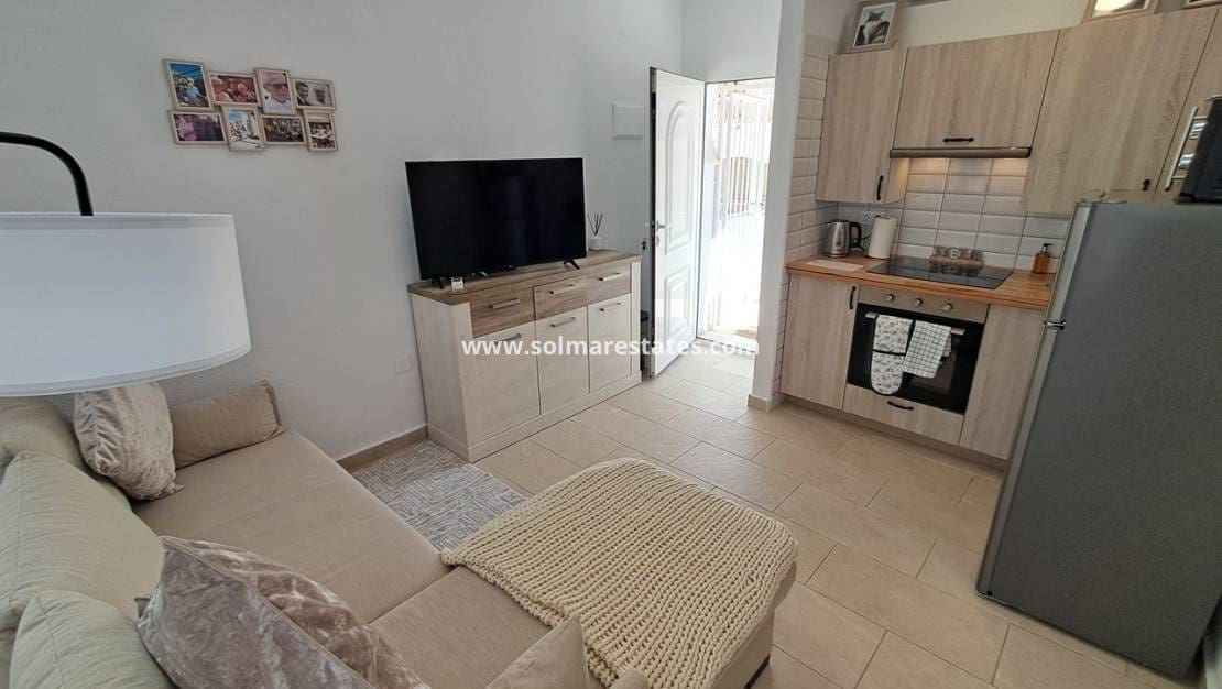 1 Zimmer Apartment zu verkaufen in Villamartin - 119.900 € (Ref: 9237742)