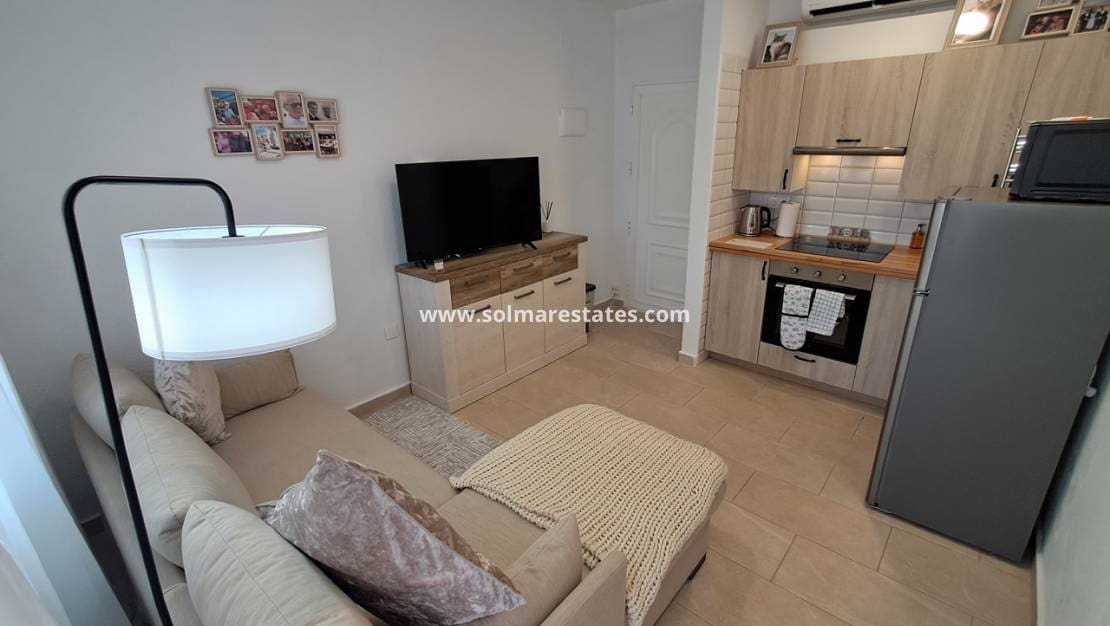 1 Zimmer Apartment zu verkaufen in Villamartin - 119.900 € (Ref: 9237742)