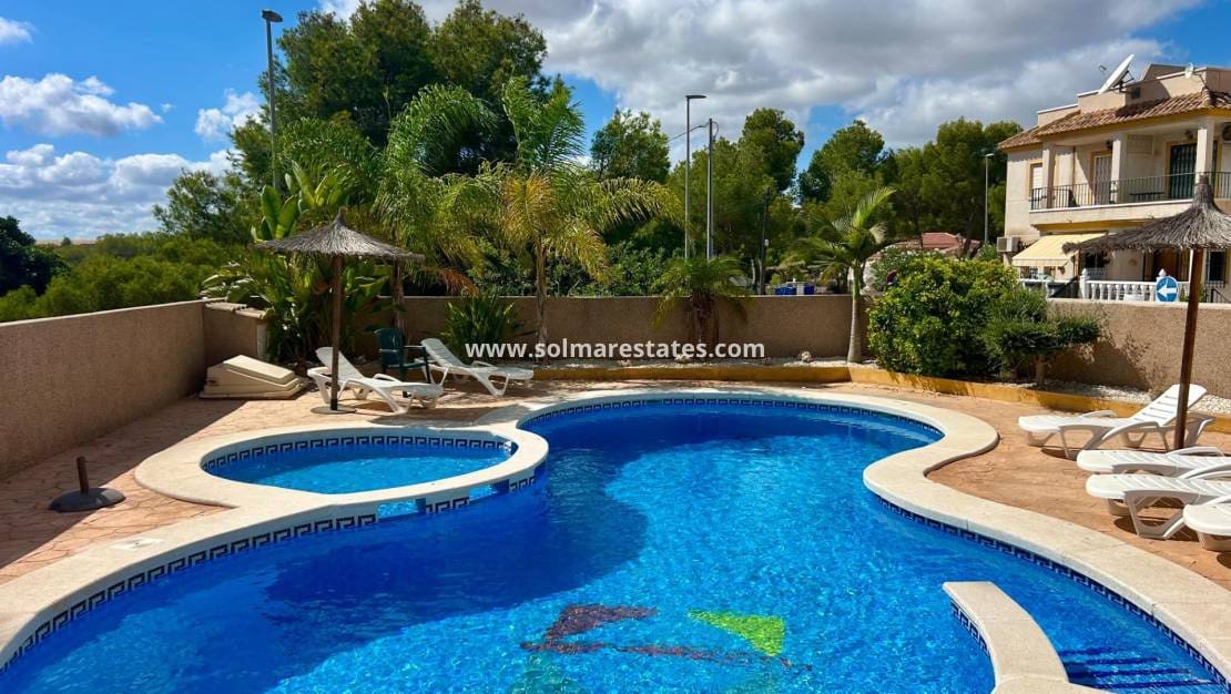 Casa de 2 habitaciones en Algorfa en venta con piscina - 155.000 € (Ref: 9241166)