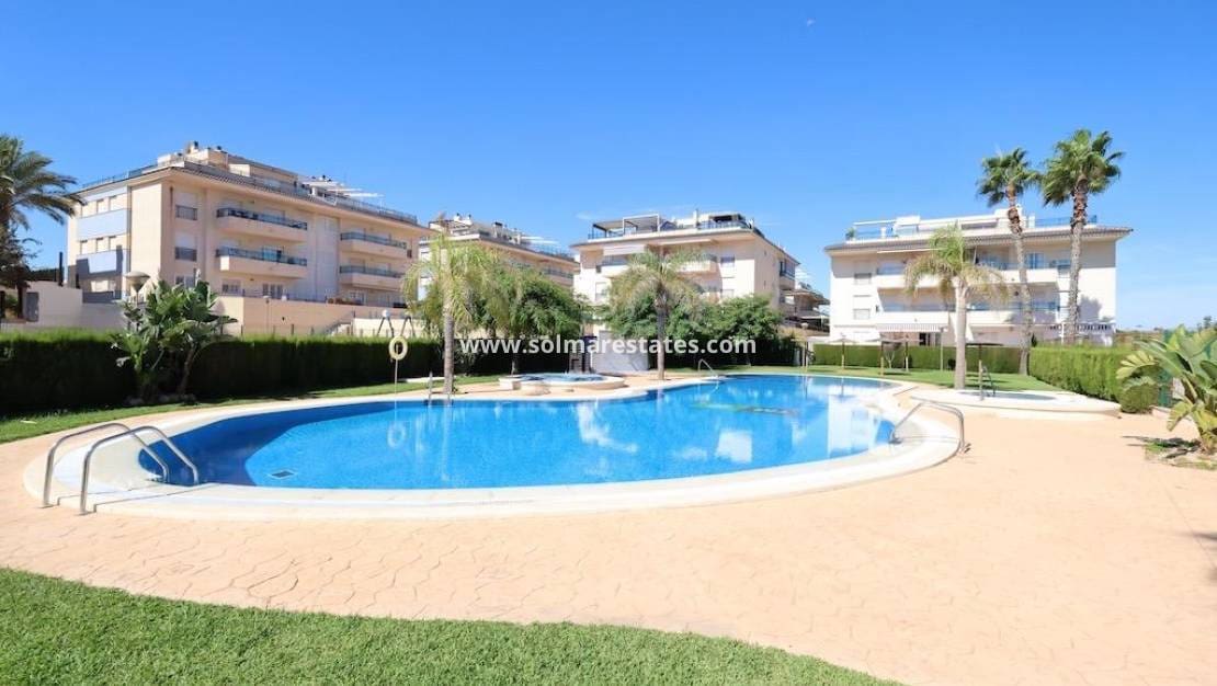 2 slaapkamer Appartement te koop in Pilar de la Horadada met zwembad - € 329.900 (Ref: 9242573)