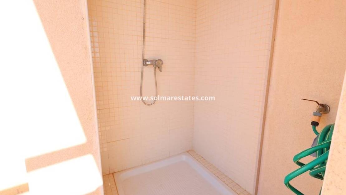 2 slaapkamer Appartement te koop in Pilar de la Horadada met zwembad - € 329.900 (Ref: 9242573)