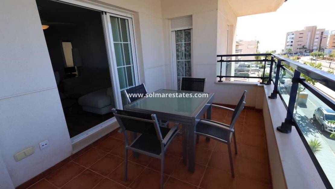 2 slaapkamer Appartement te koop in Pilar de la Horadada met zwembad - € 329.900 (Ref: 9242573)