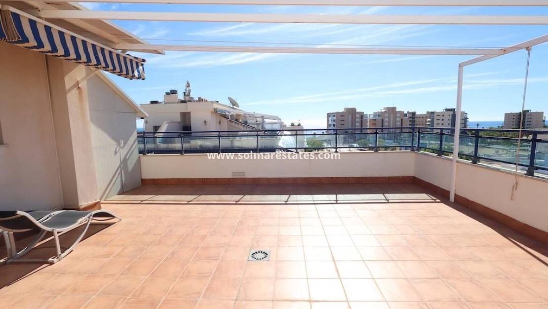 2 slaapkamer Appartement te koop in Pilar de la Horadada met zwembad - € 329.900 (Ref: 9242573)