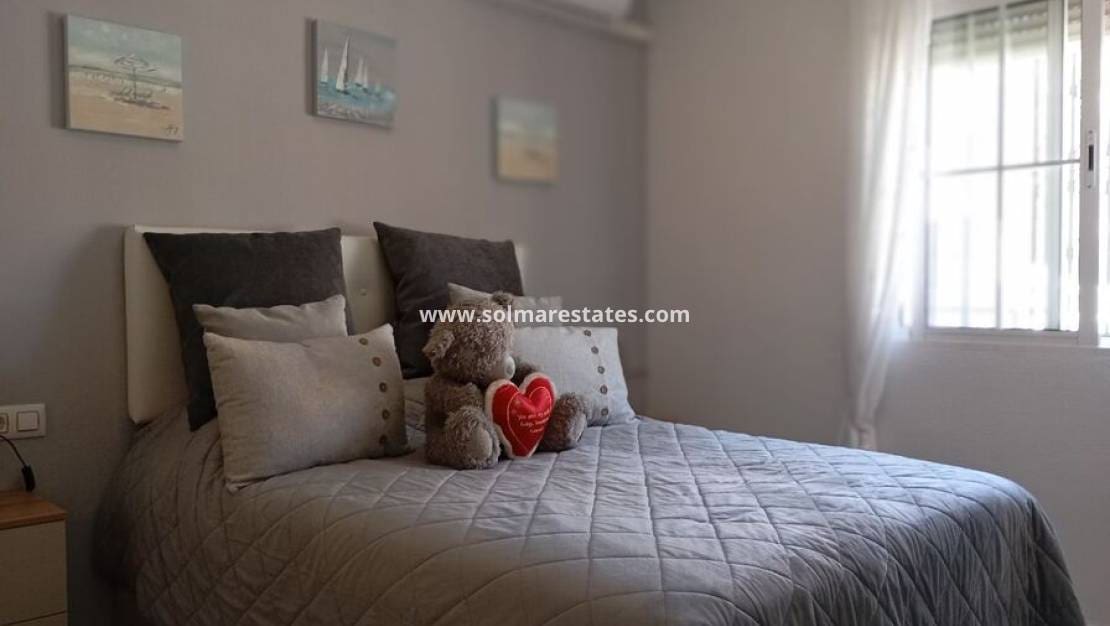 3 bedroom Villa for sale in Villamartin - € 269,995 (Ref: 9248920)