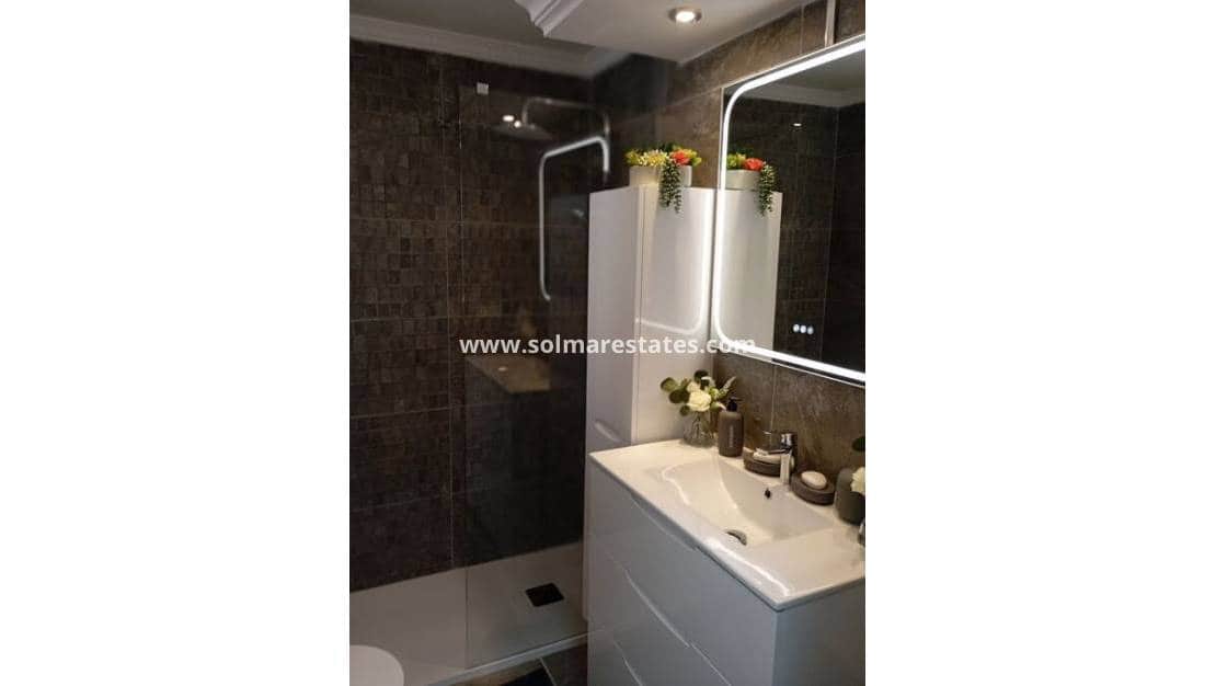 3 bedroom Villa for sale in Villamartin - € 269,995 (Ref: 9248920)