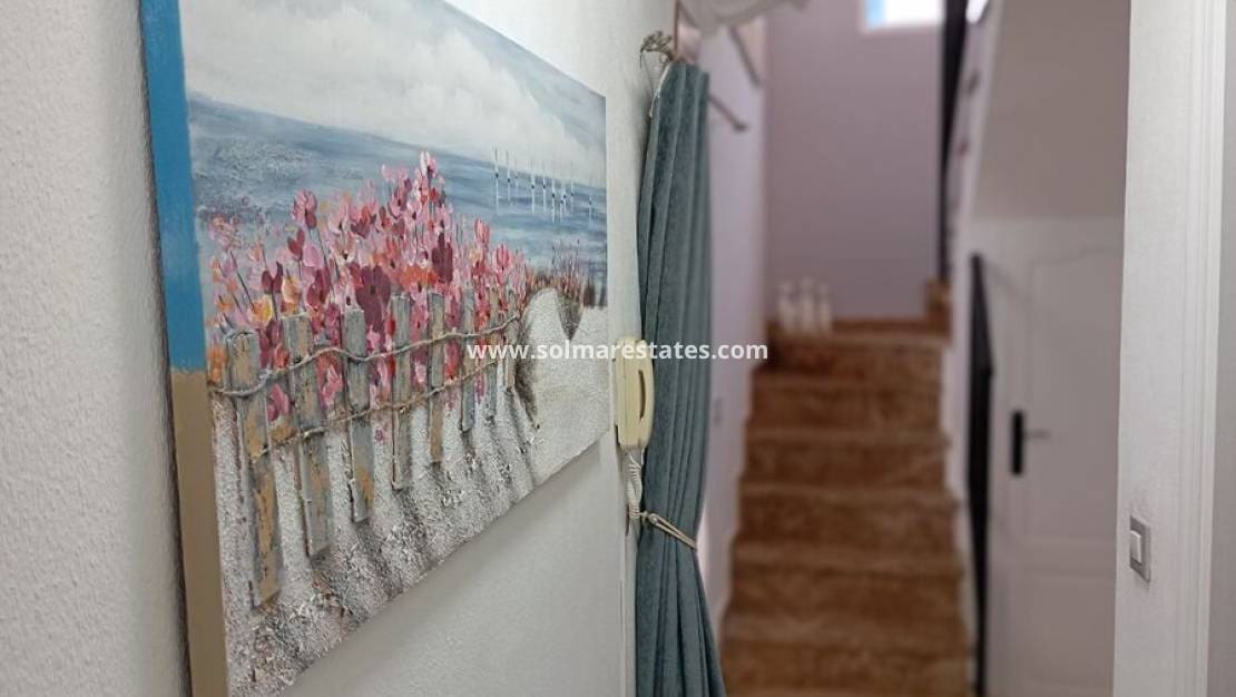 3 bedroom Villa for sale in Villamartin - € 269,995 (Ref: 9248920)