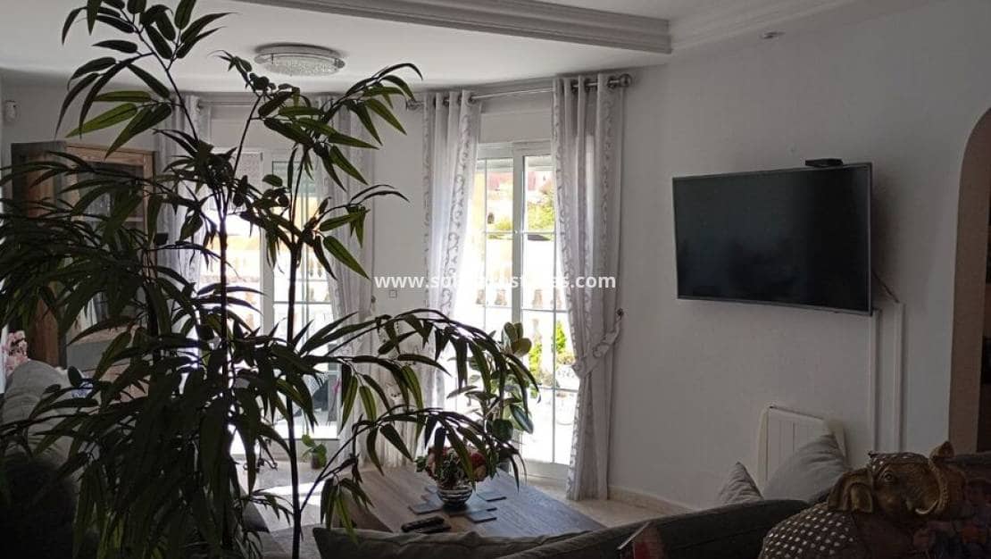 3 bedroom Villa for sale in Villamartin - € 269,995 (Ref: 9248920)