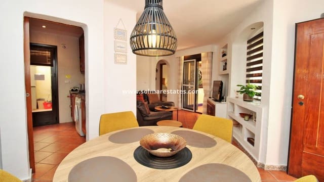 2 slaapkamer Appartement te koop in Punta Prima, Torrevieja met zwembad - € 194.950 (Ref: 9249212)