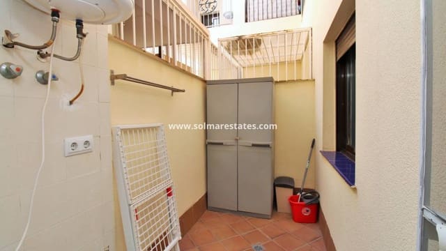 2 slaapkamer Appartement te koop in Punta Prima, Torrevieja met zwembad - € 194.950 (Ref: 9249212)